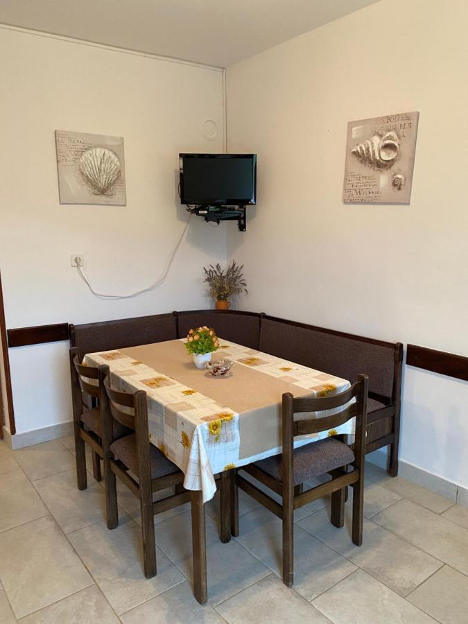 Apartment Mare Krk Milohnici Exterior photo